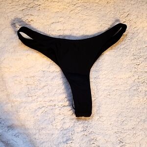 Thong bikini bottoms